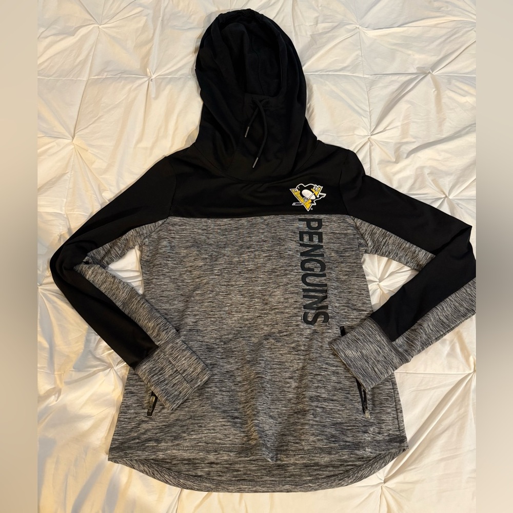 Pittsburgh Penguins long sleeve shirt with hood
